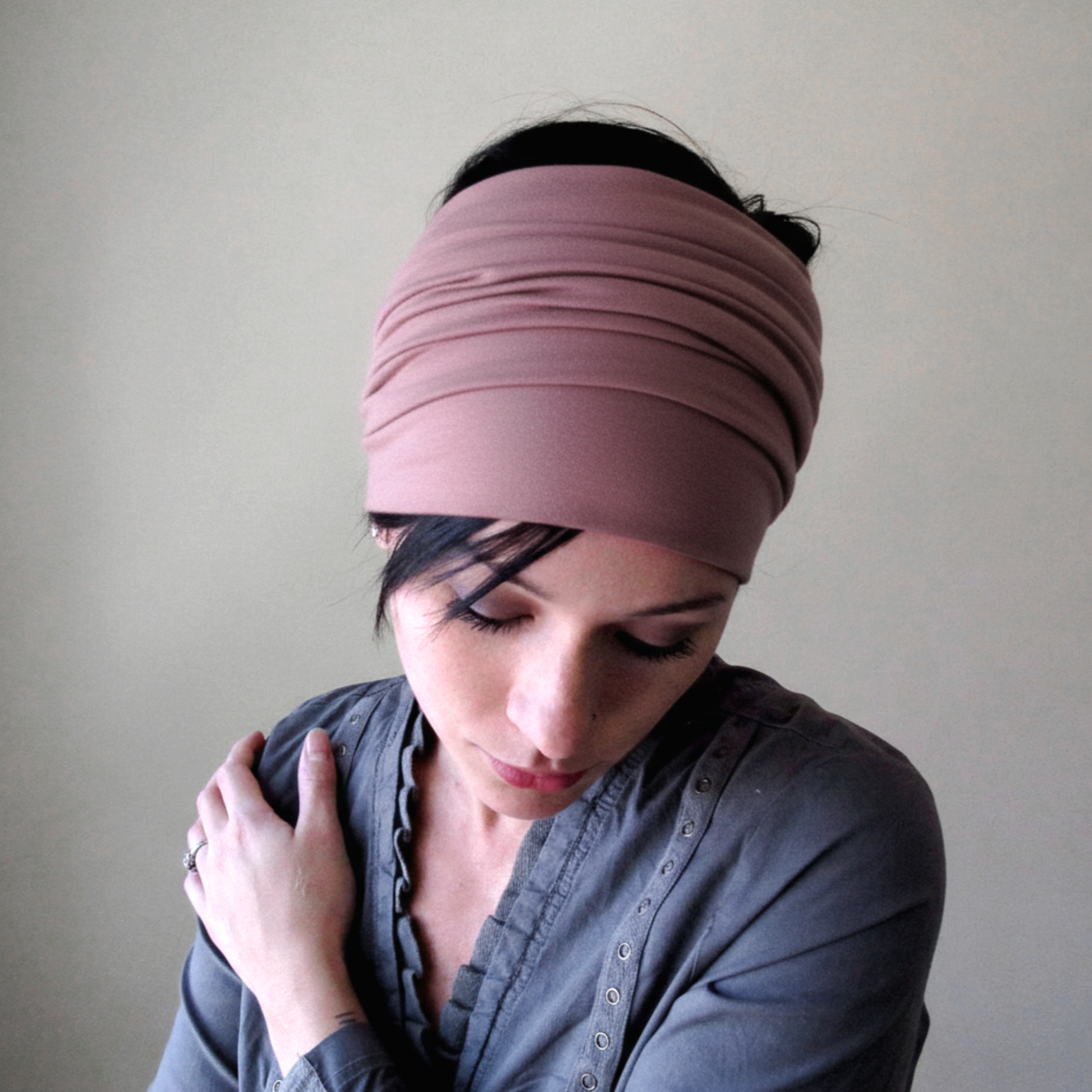 woman wearing a rosy brown ecoshag head scarf